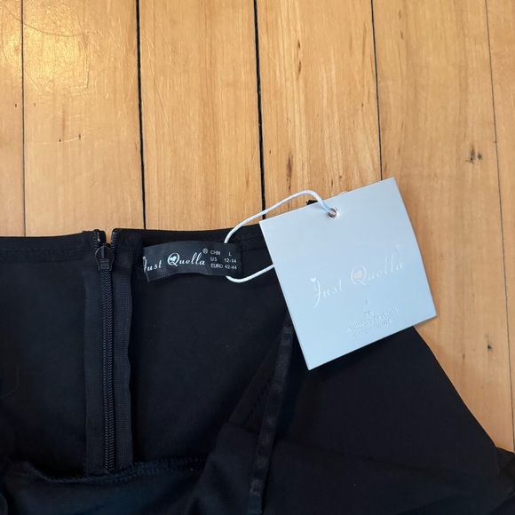 Black mini dress - Picture 4 of 5